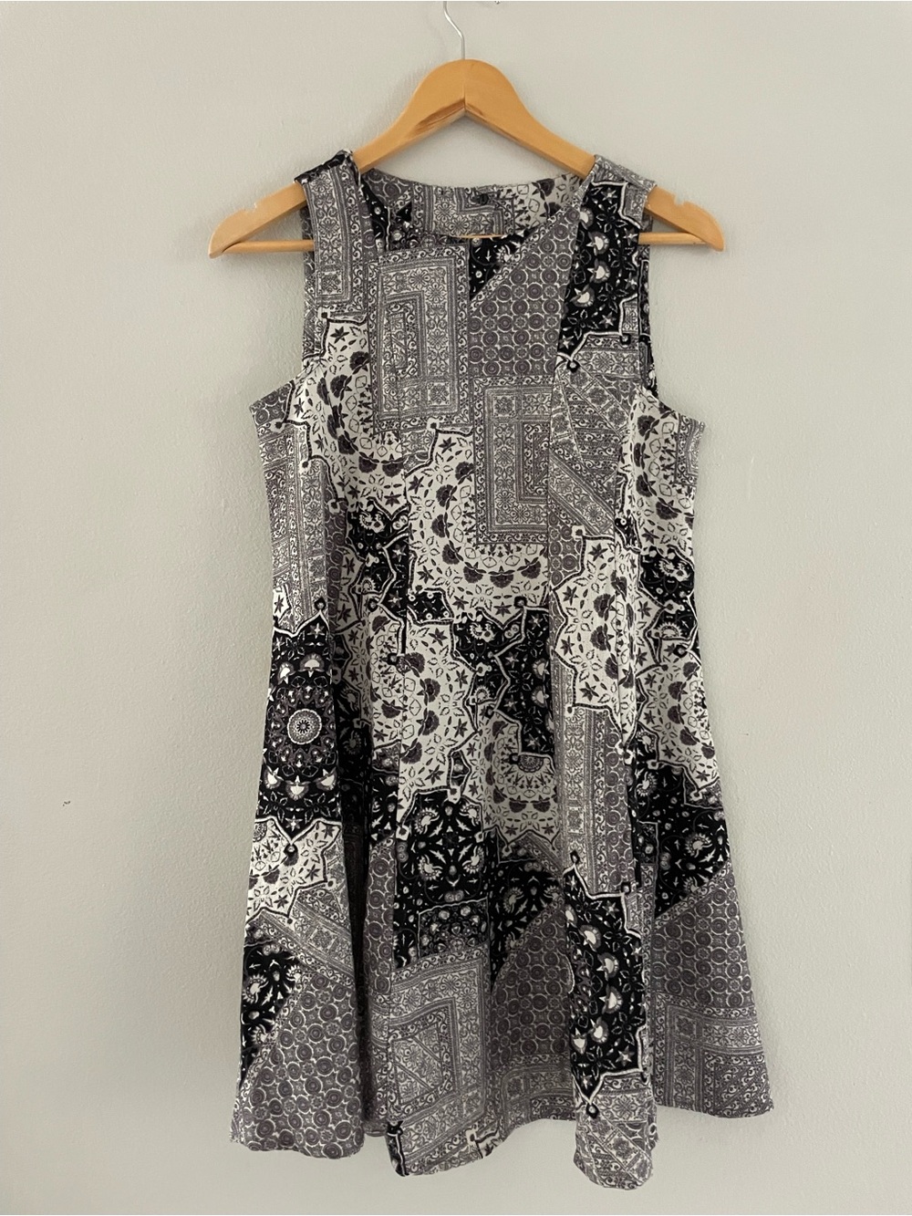 Zara Black Grey & White Pattern Sleeveless Mini Dress